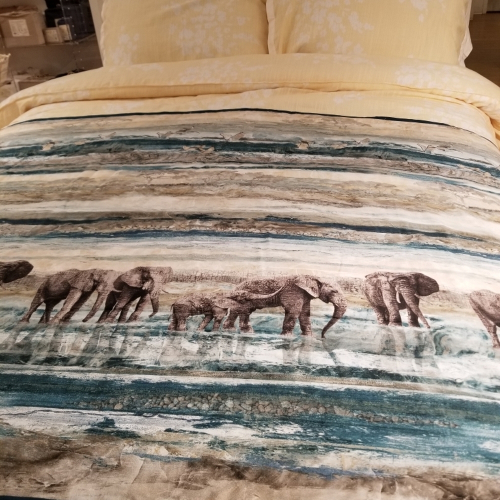 Handmade Elephant Bed Throw - Picture 3 of 7